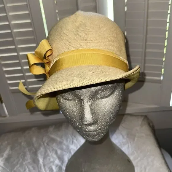 Vintage‎ 60s Marche Brand Light Yellow Cloche Hat with Bow Accent - Picture 4 of 7